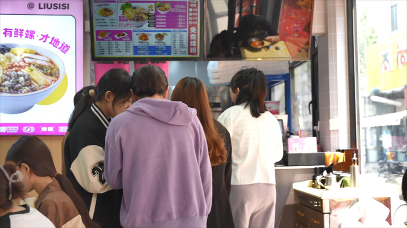 开柳蛳蛳螺蛳粉加盟店怎么吸引并留住顾客？