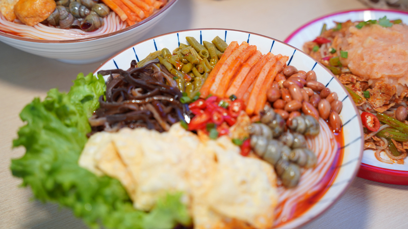 小县城开螺蛳粉加盟店.jpg