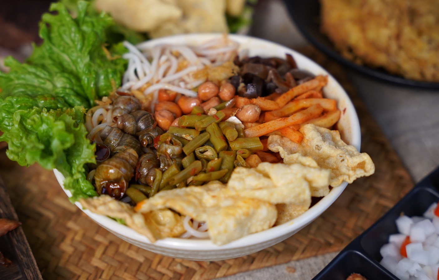 高校食堂螺蛳粉加盟.png